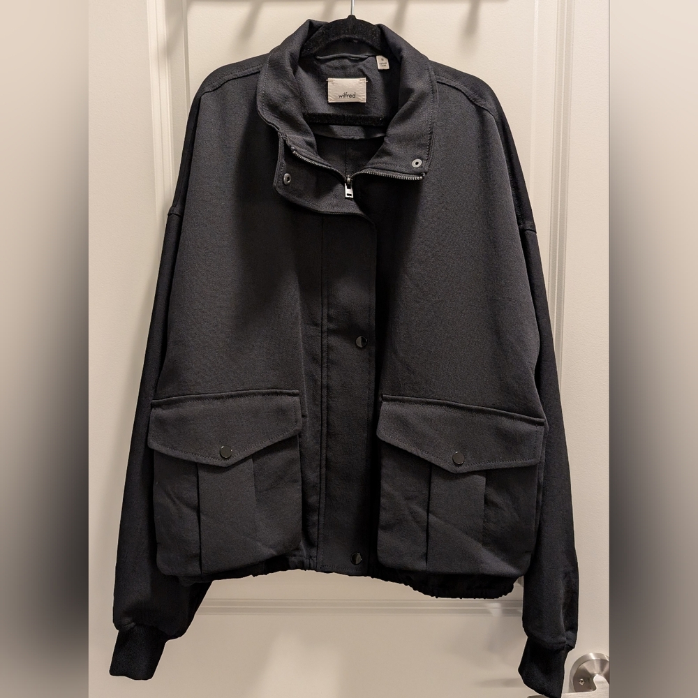 Aritzia Wilfred Kamille Bomber Jacket - Black, Size M - Picture 3 of 12